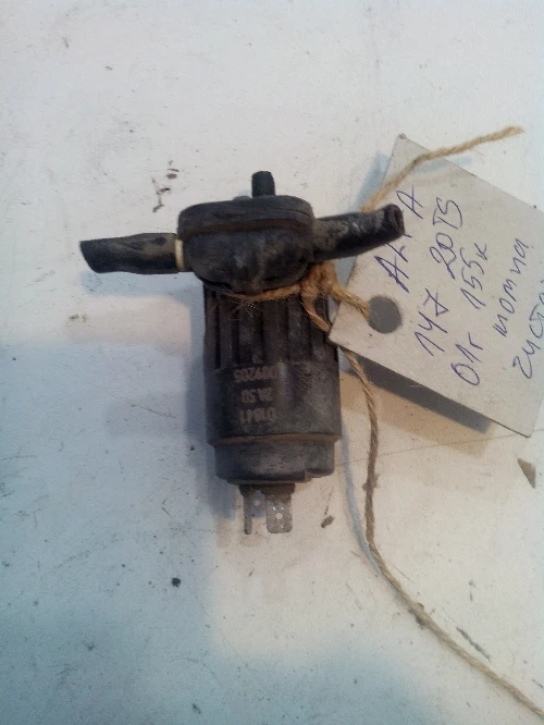 Помпа чистачки за Алфа Ромео 147 2.0 бензин