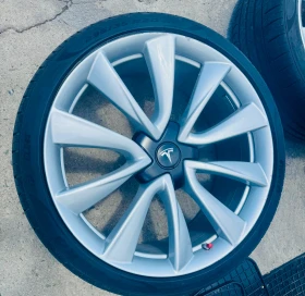 Гуми с джанти Pirelli 235/35R20, снимка 5