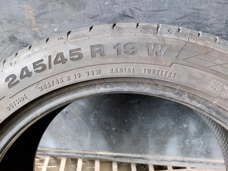 Гуми Летни 245/45R19, снимка 8 - Гуми и джанти - 36674986