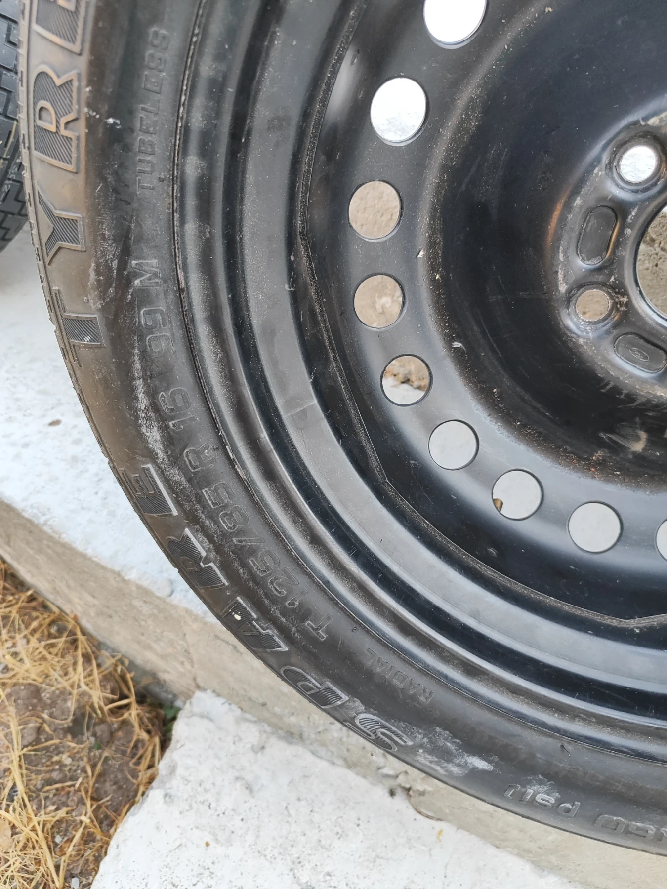 ���� � ������ 125/85R16 �� Toyota | Mobile.bg � ����������� 4
