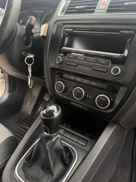 VW Jetta 1.6TDI - 5998 € / 11731.07 лв. - 45811284 9