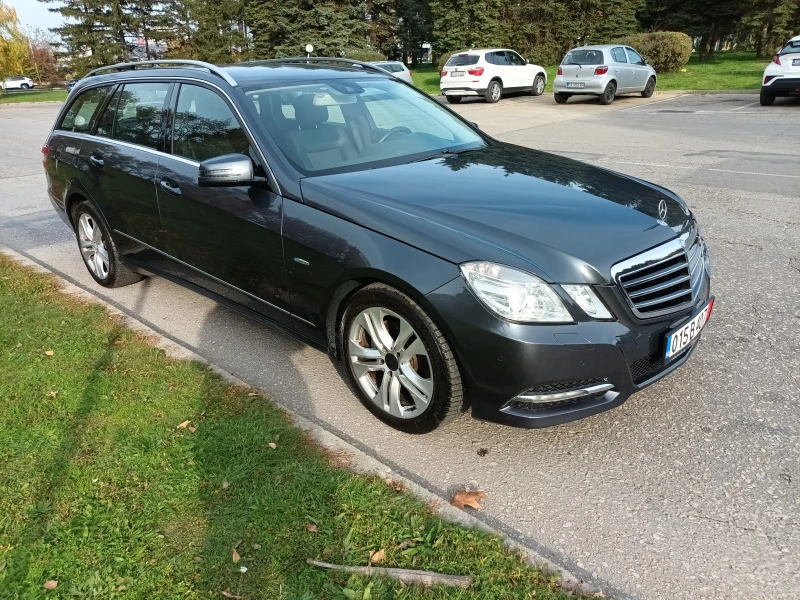 Mercedes-Benz E 220 AVANTGARDE, снимка 3 - Автомобили и джипове - 47763540