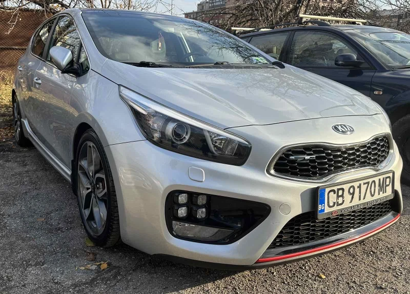 Kia Ceed GT, снимка 1 - Автомобили и джипове - 48206365