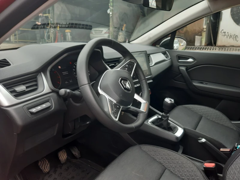 Renault Captur, снимка 7 - Автомобили и джипове - 49138435