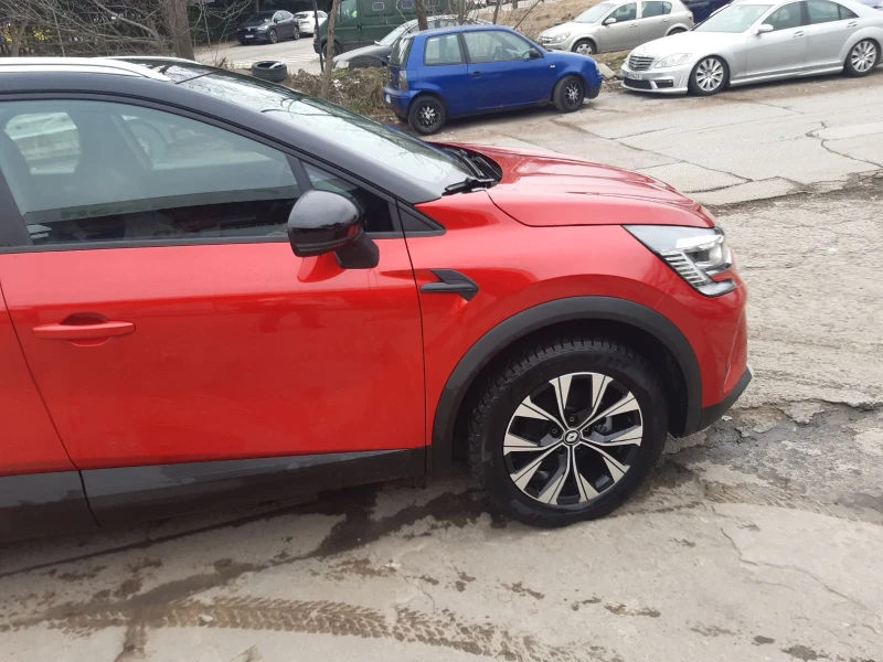 Renault Captur, снимка 2 - Автомобили и джипове - 49138435