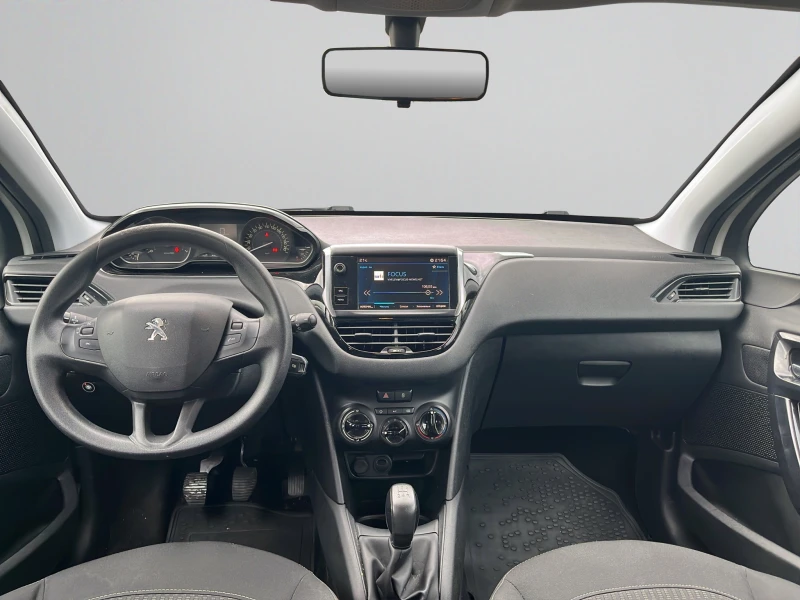 Peugeot 208, снимка 11 - Автомобили и джипове - 52223022