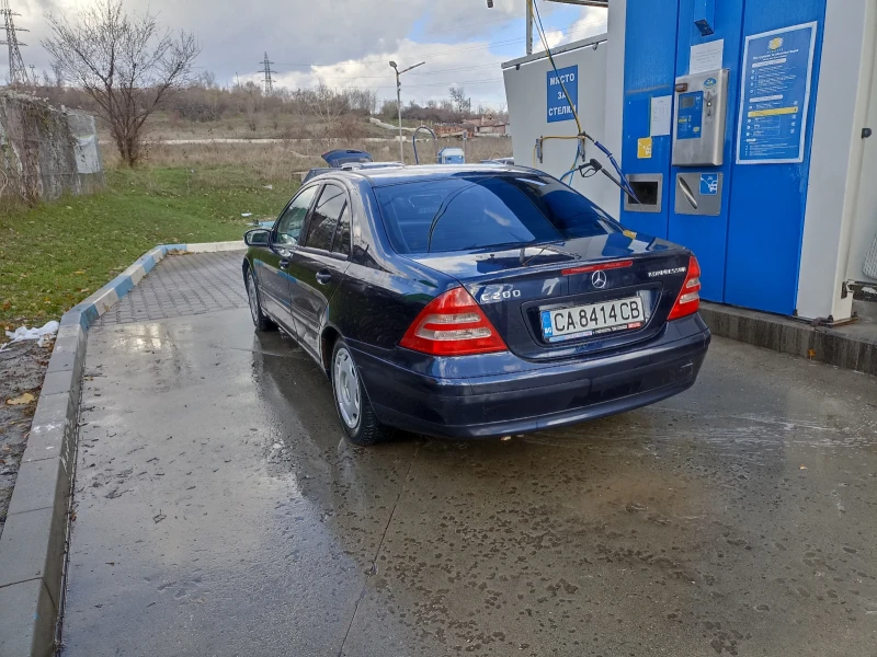 Mercedes-Benz C 200 2.0 компресор, снимка 3 - Автомобили и джипове - 52635562