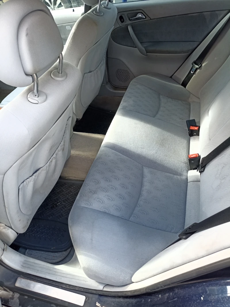 Mercedes-Benz C 200 2.0 компресор, снимка 5 - Автомобили и джипове - 52635562