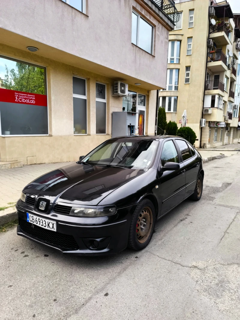Seat Leon 1.8t, снимка 2 - Автомобили и джипове - 52680317