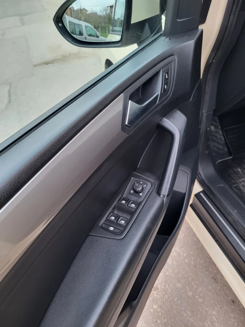 VW Touran 2000td, снимка 3 - Автомобили и джипове - 52758537