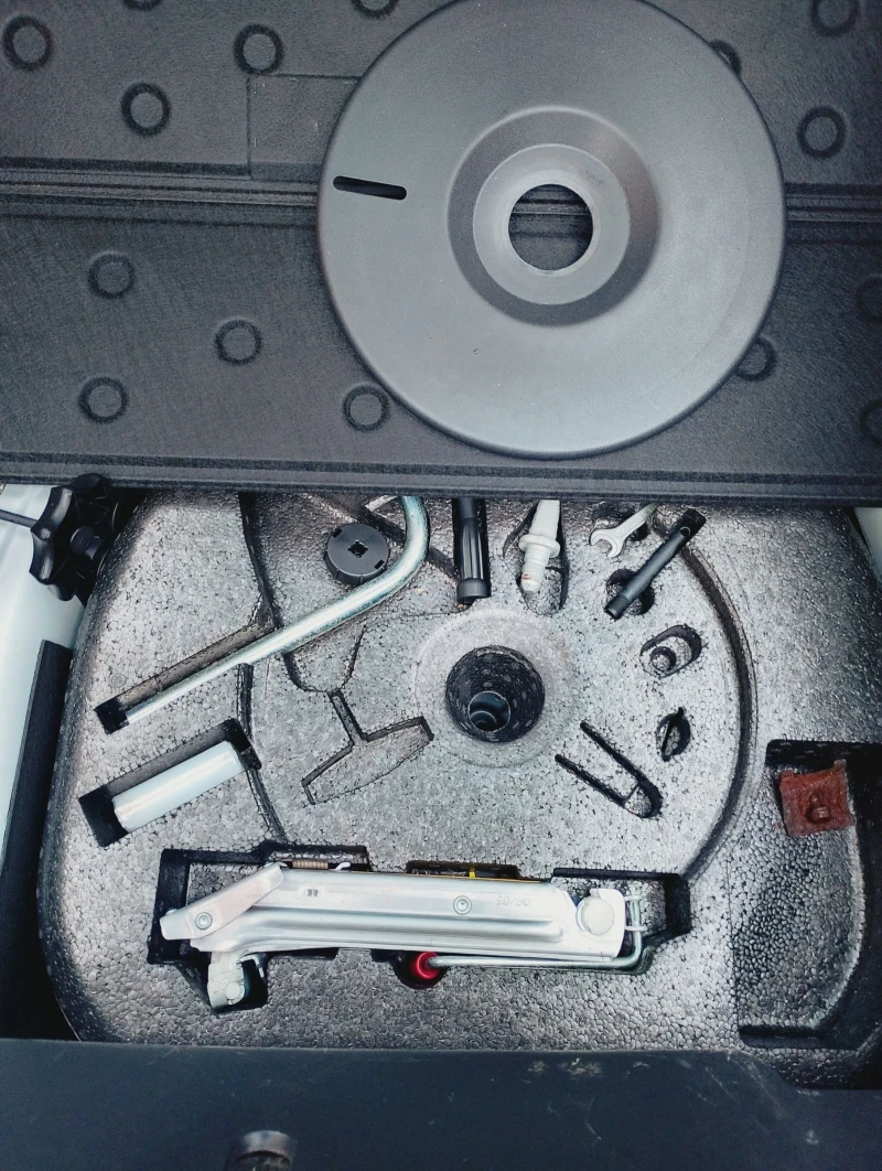 Audi Tt, снимка 9 - Автомобили и джипове - 52896739