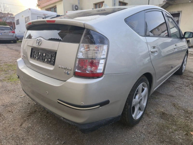 Toyota Auris 1.5I hibrid, снимка 6 - Автомобили и джипове - 53183214