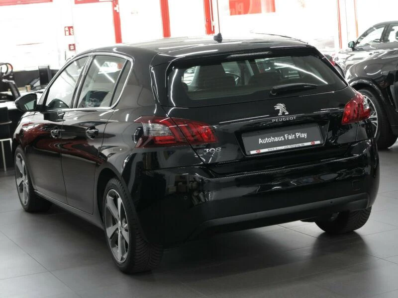 Peugeot 308 На части 1.2 Бензин 131к Автоматик - изображение 8