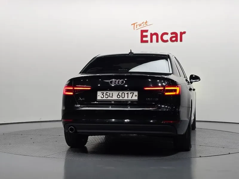 Audi A4 2.0 Tdi Premium, снимка 4 - Автомобили и джипове - 53681699