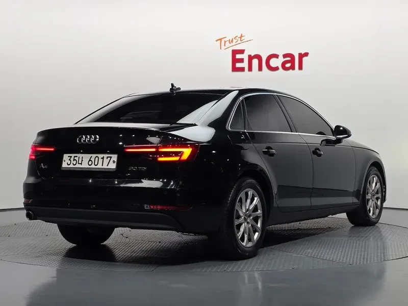 Audi A4 2.0 Tdi Premium, снимка 2 - Автомобили и джипове - 53681699