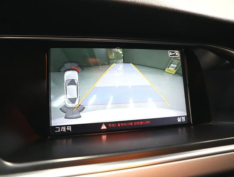 Audi A5 35 Tdi Quattro Sportback 8Ta, снимка 12 - Автомобили и джипове - 54995604