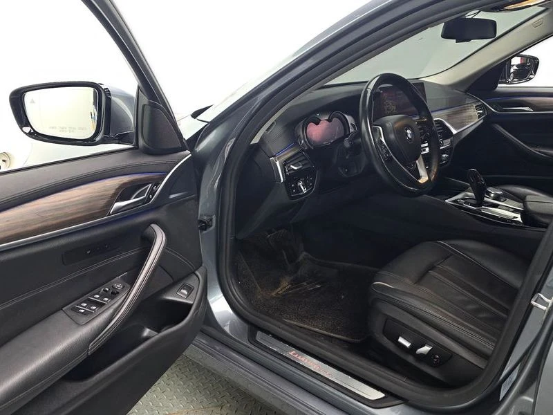BMW 530 530I Luxury, снимка 7 - Автомобили и джипове - 55500821