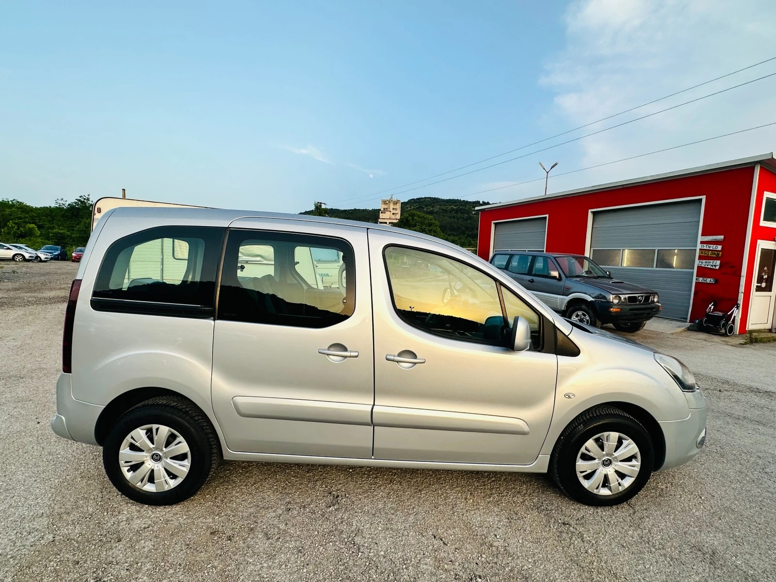 Citroen Berlingo 1.6 HDI MULTISPACE - изображение 2