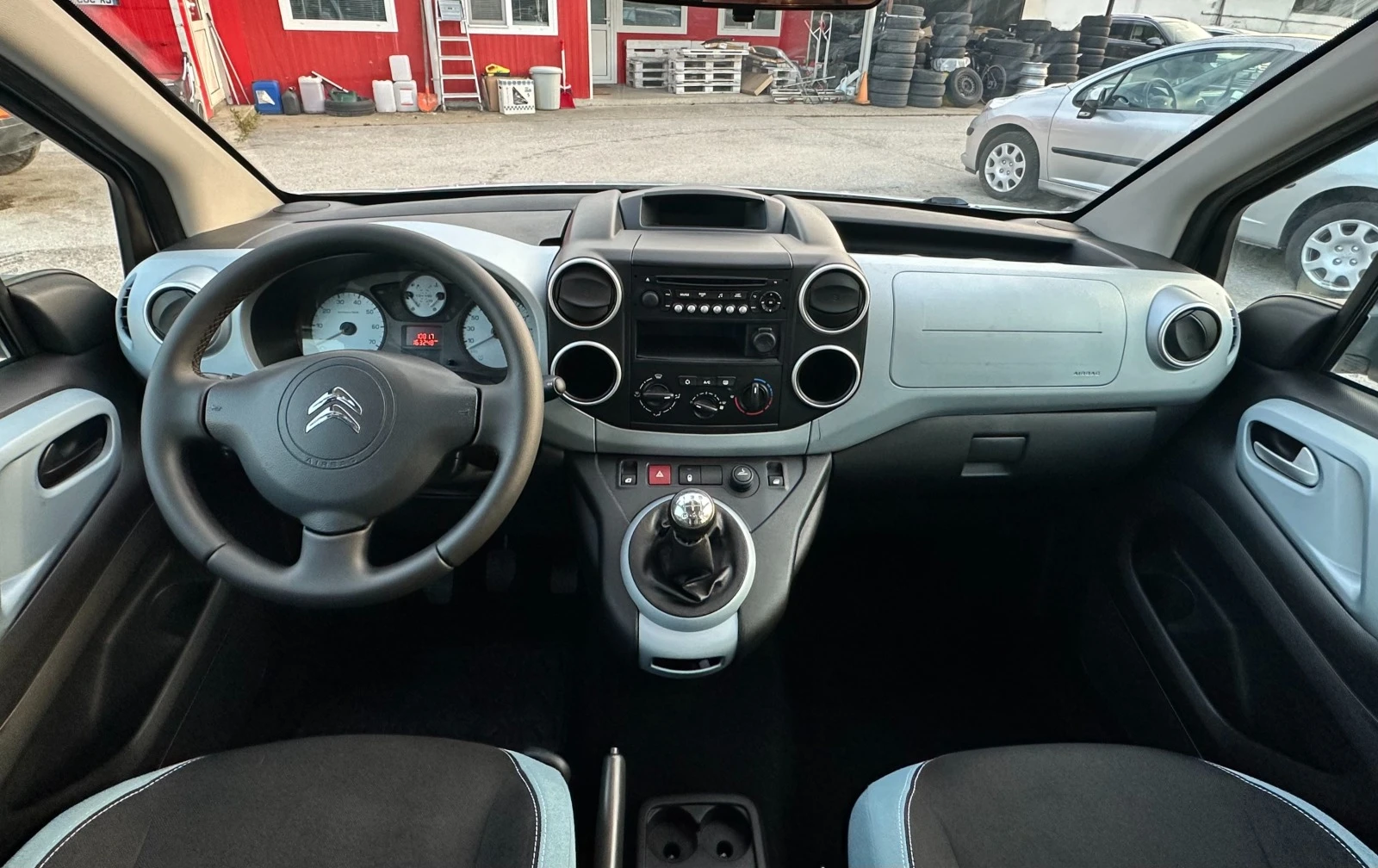 Citroen Berlingo 1.6 HDI MULTISPACE - изображение 10