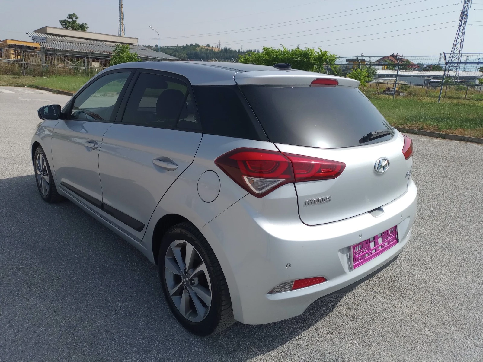 Hyundai I20 1.4 CRDi PANORAMA LED EURO6 - изображение 4