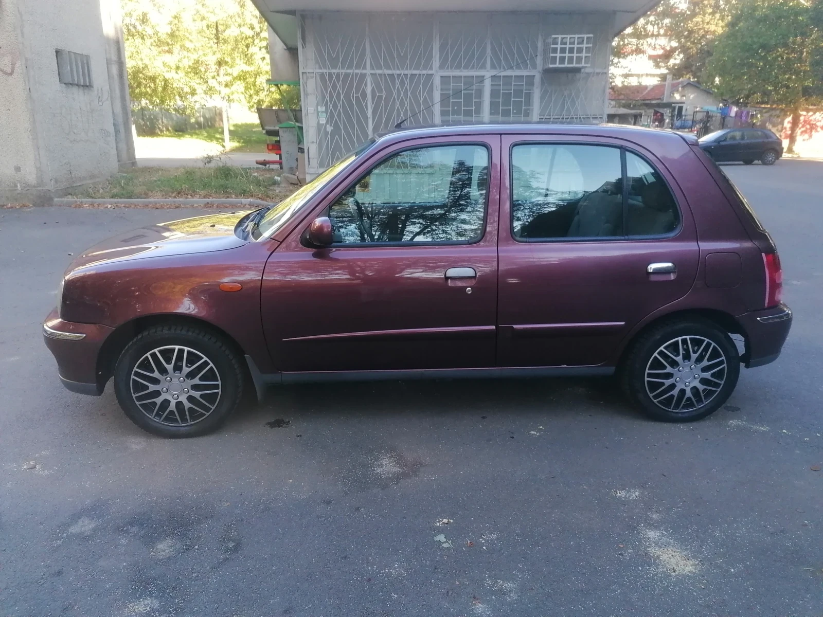 Nissan Micra 1, 0i 16v  - изображение 2