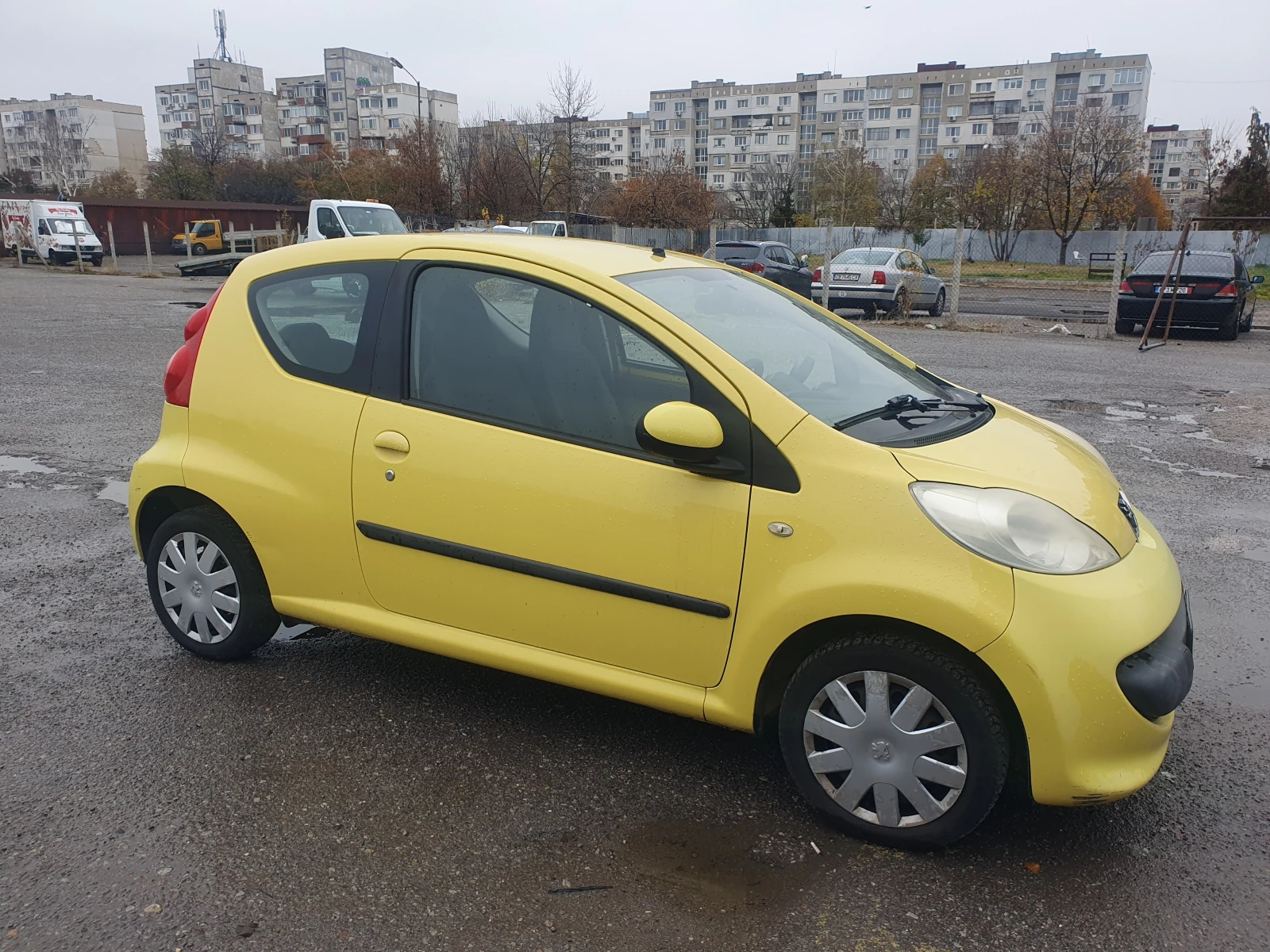 Peugeot 107 1.0 - изображение 3