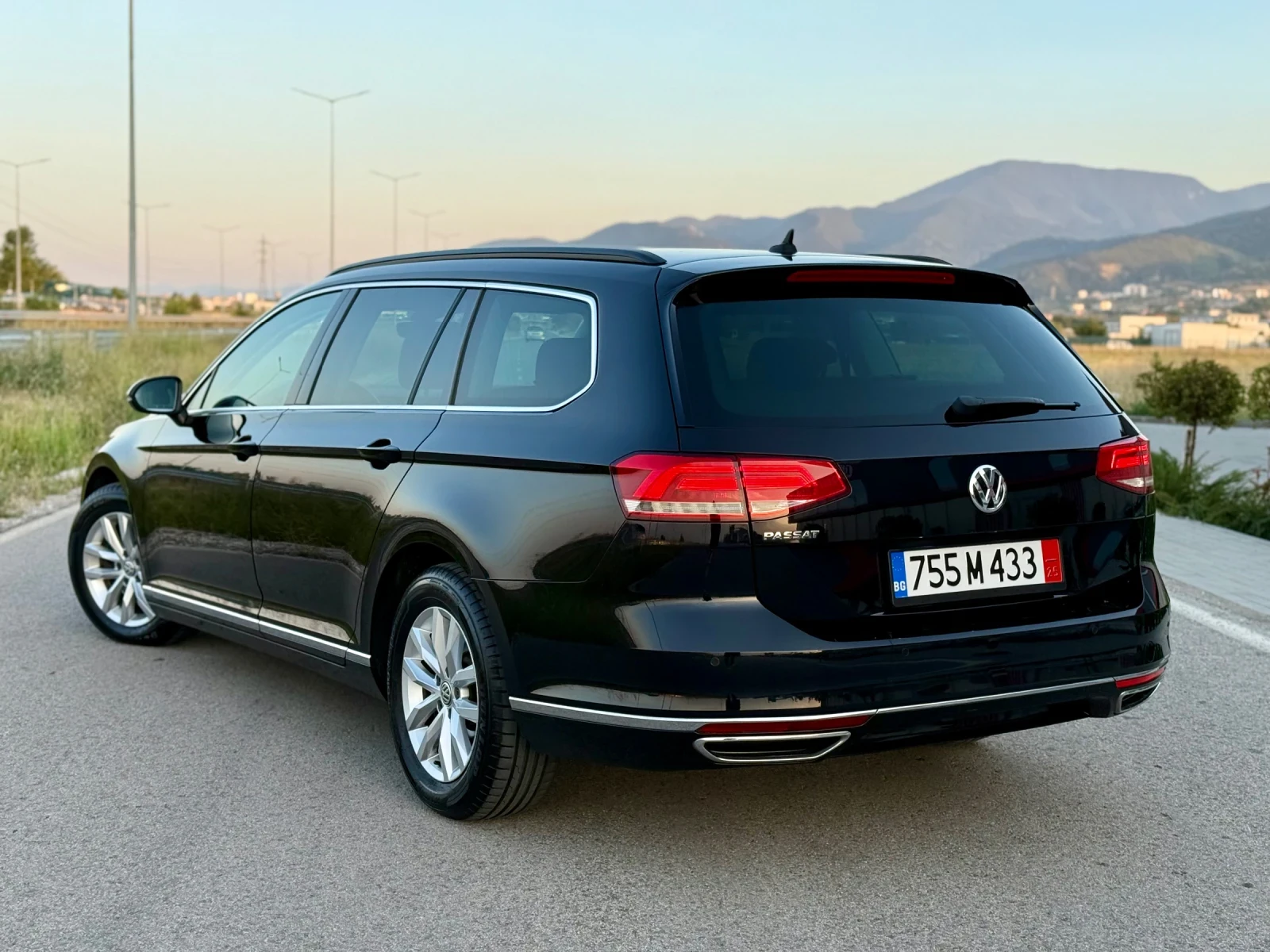 VW Passat 1 СОБСТВЕНИК  - изображение 2