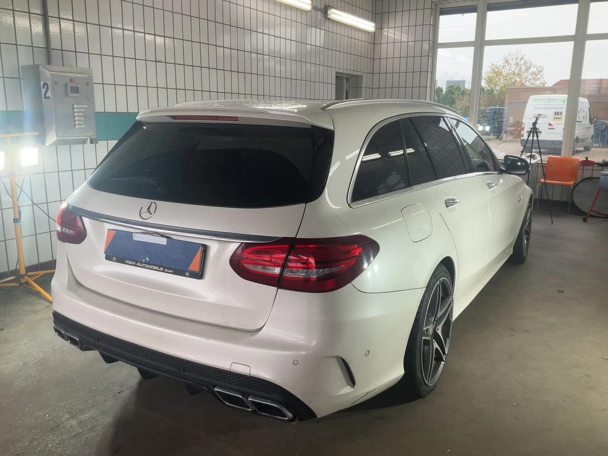 Mercedes-Benz C 63 AMG Mercedes-Benz C 63 AMG* *  | Mobile.bg   4