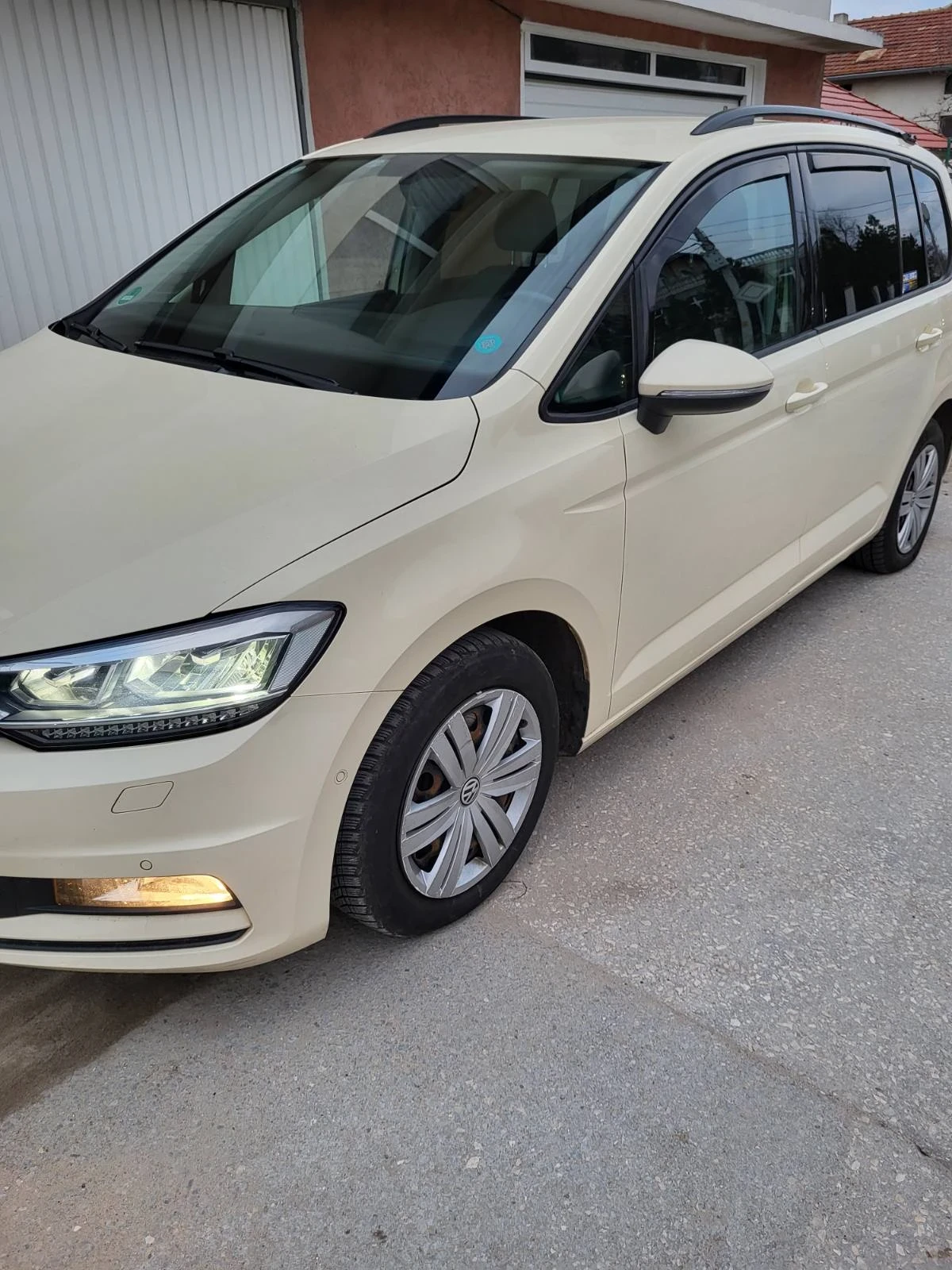 VW Touran 2000td - изображение 3