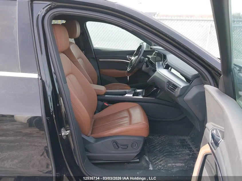 Audi E-Tron SPORTBACK, снимка 5 - Автомобили и джипове - 53942846