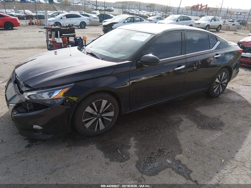 Nissan Altima 2.5L I-4 DI, DOHC, VVT, 182HP Front Wheel Drive | Mobile.bg � ����������� 2