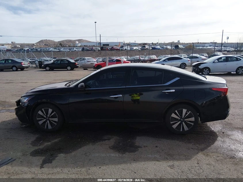 Nissan Altima 2.5L I-4 DI, DOHC, VVT, 182HP Front Wheel Drive | Mobile.bg � ����������� 14