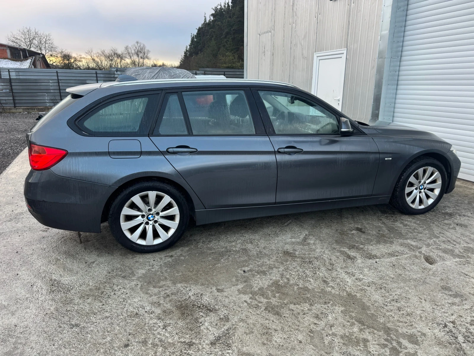 BMW 320, снимка 4 - Автомобили и джипове - 54046353