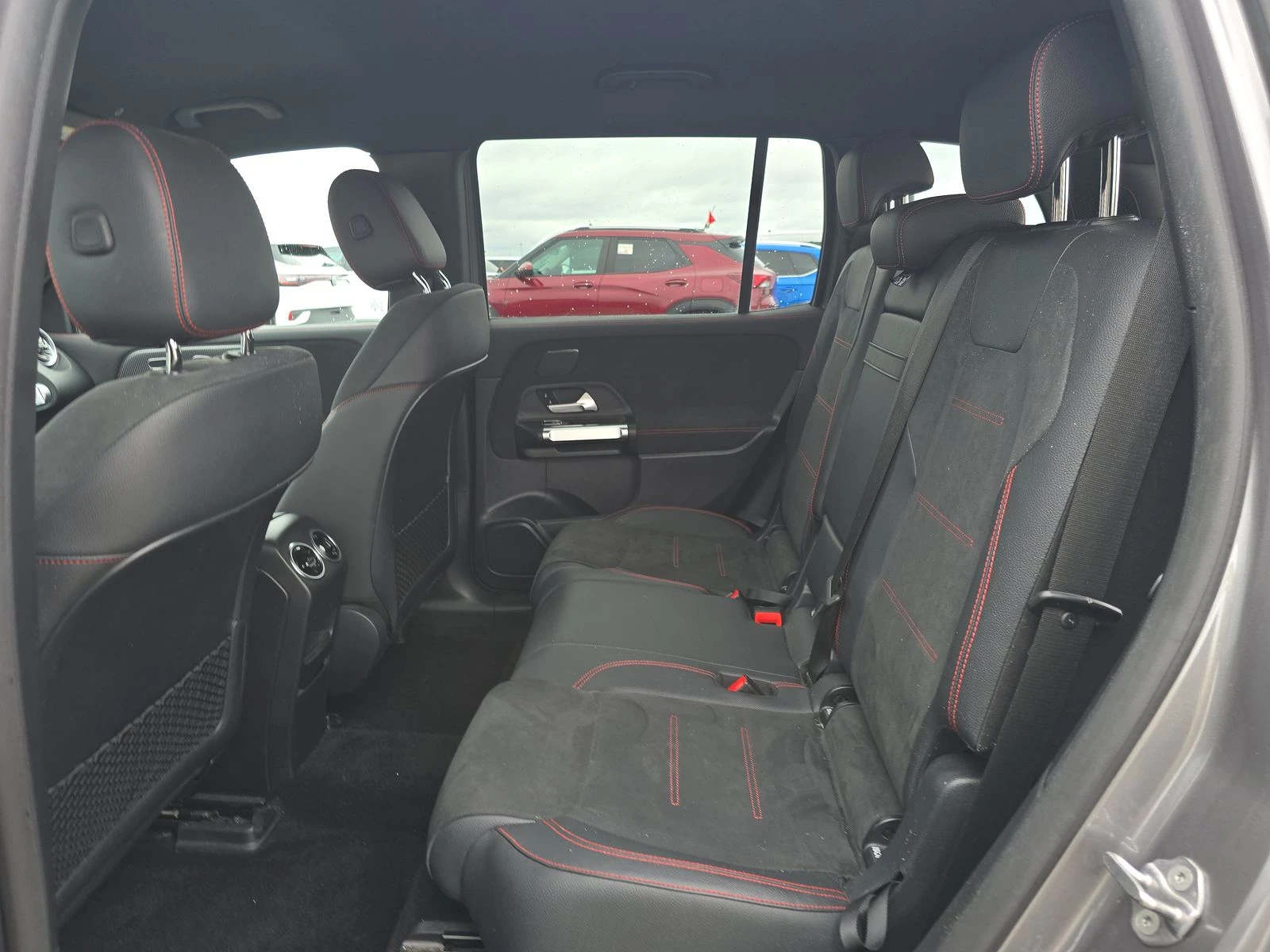 Mercedes-Benz EQB 300, снимка 11 - Автомобили и джипове - 54055123