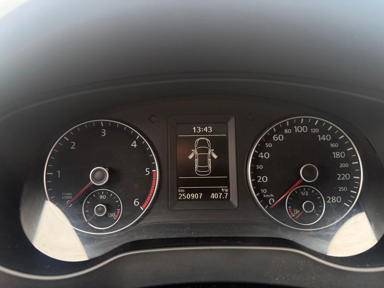 VW Jetta 1.6TDI, снимка 7 - Автомобили и джипове - 54179556