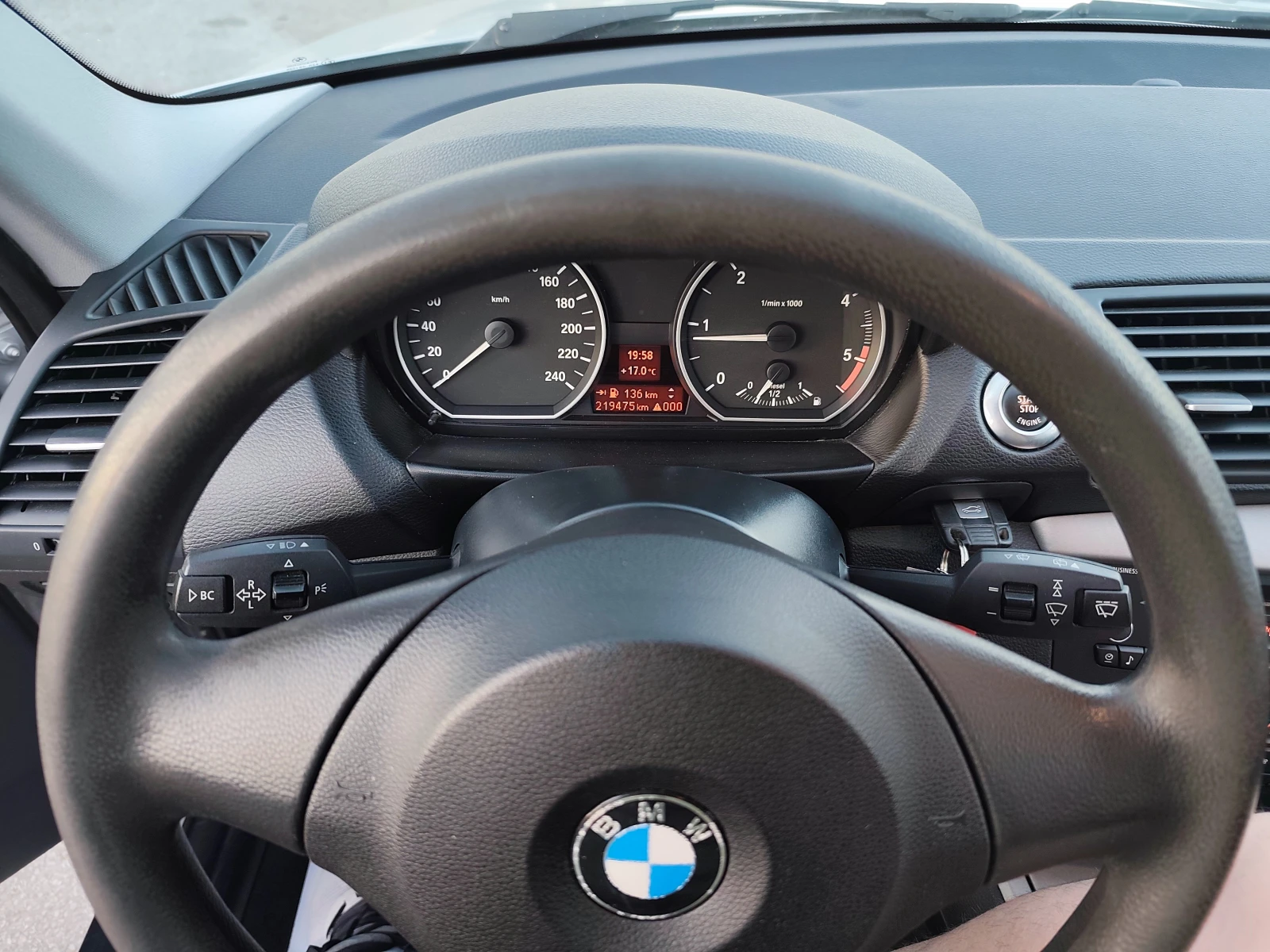 BMW 118 2.0D RECARO, снимка 14 - Автомобили и джипове - 54338630