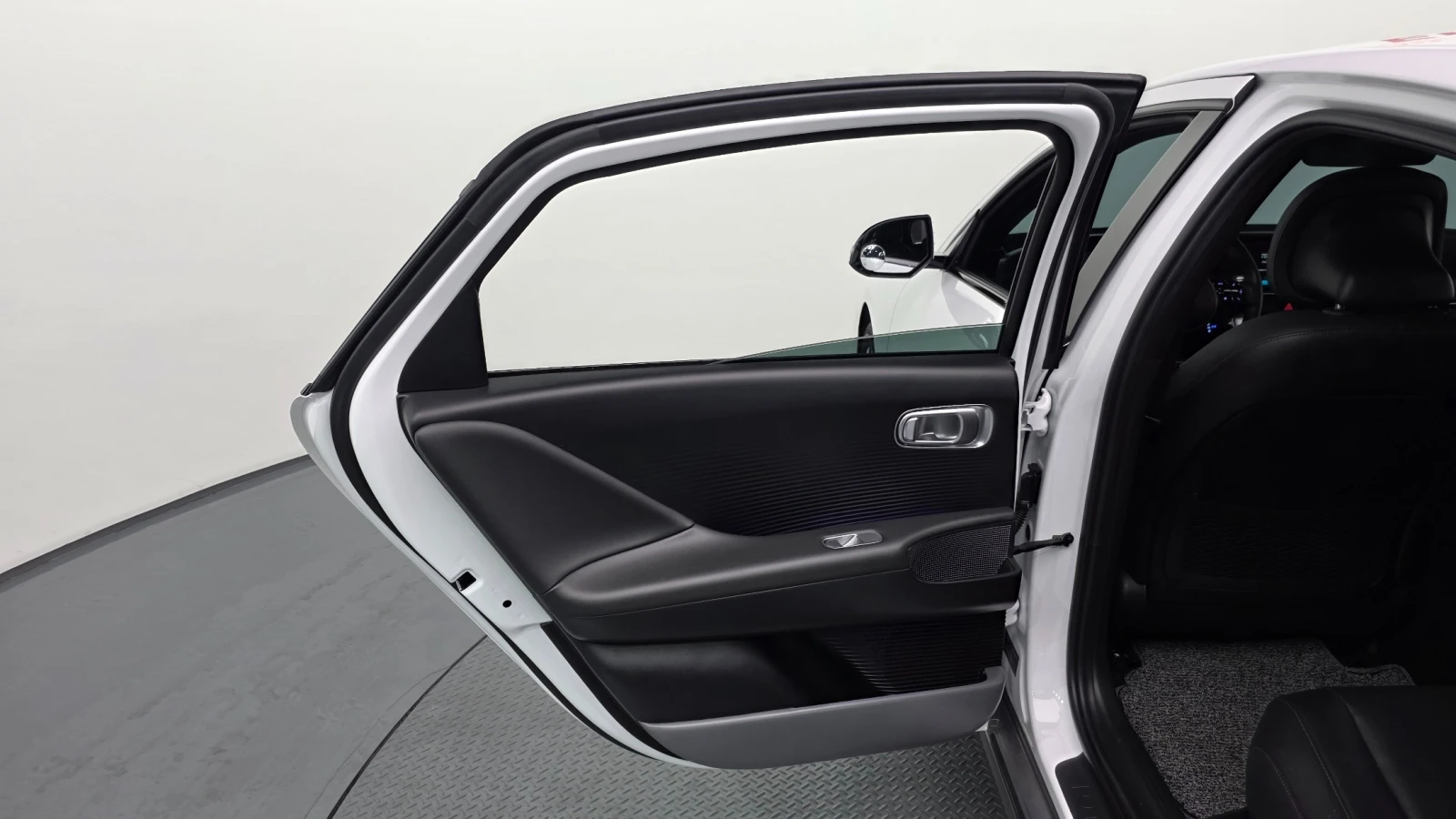 Hyundai Ioniq 6 EXCLUSIVE PLUS, снимка 6 - Автомобили и джипове - 54855645