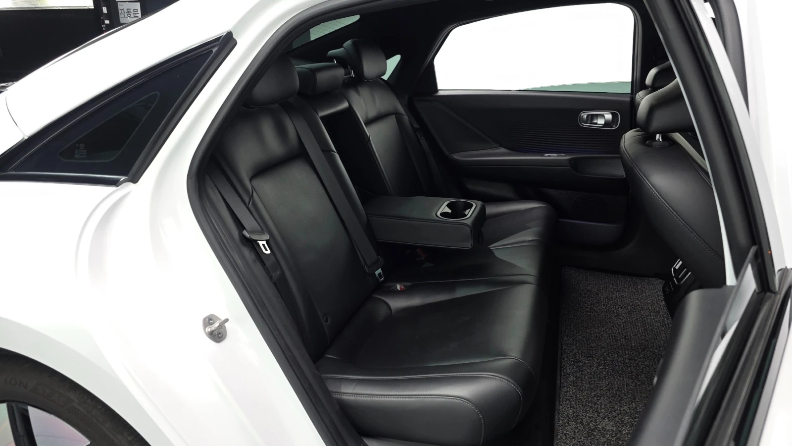 Hyundai Ioniq 6 EXCLUSIVE PLUS, снимка 8 - Автомобили и джипове - 54855645