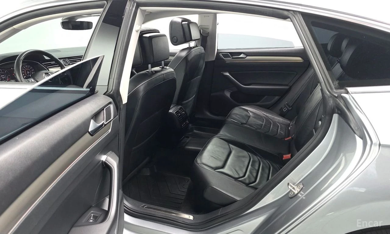 VW Arteon 2.0 TDI Prestige* DISTRONIC* 360 CAM* DYNAUDIO* , снимка 16 - Автомобили и джипове - 54867888