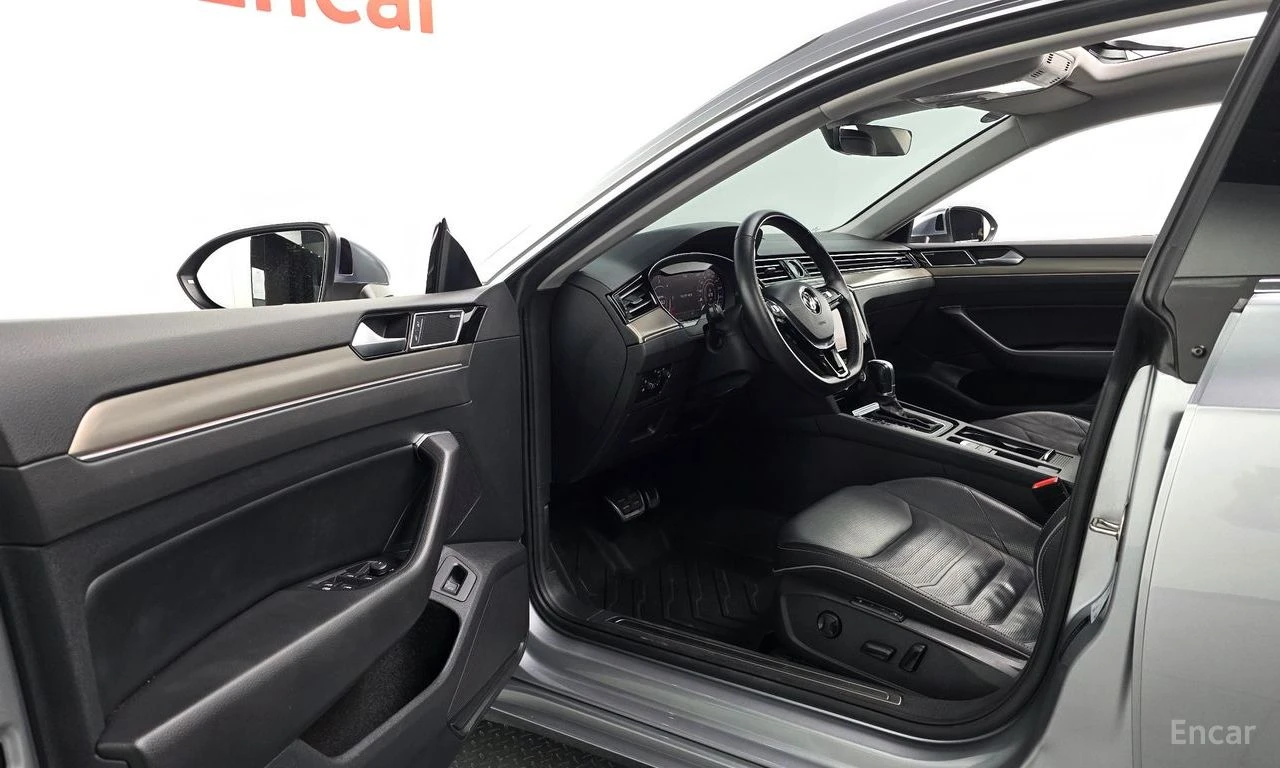 VW Arteon 2.0 TDI Prestige* DISTRONIC* 360 CAM* DYNAUDIO* , снимка 6 - Автомобили и джипове - 54867888