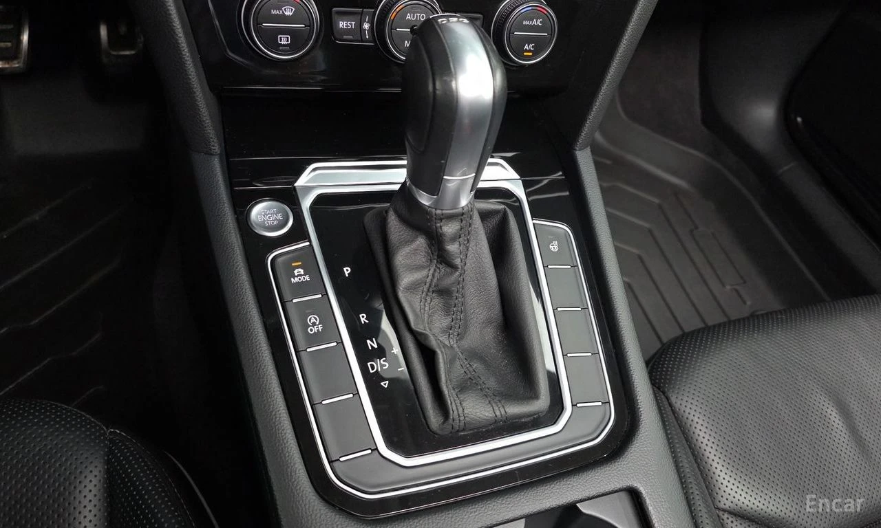 VW Arteon 2.0 TDI Prestige* DISTRONIC* 360 CAM* DYNAUDIO* , снимка 14 - Автомобили и джипове - 54867888