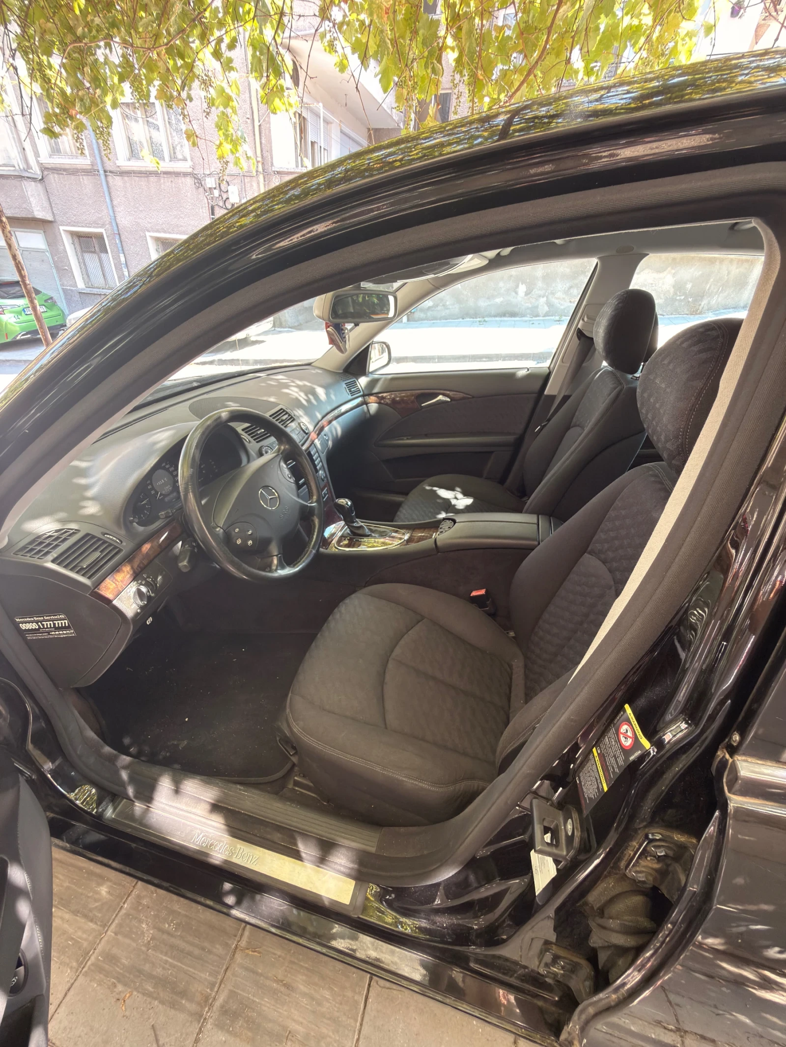 Mercedes-Benz E 200, снимка 11 - Автомобили и джипове - 55249754