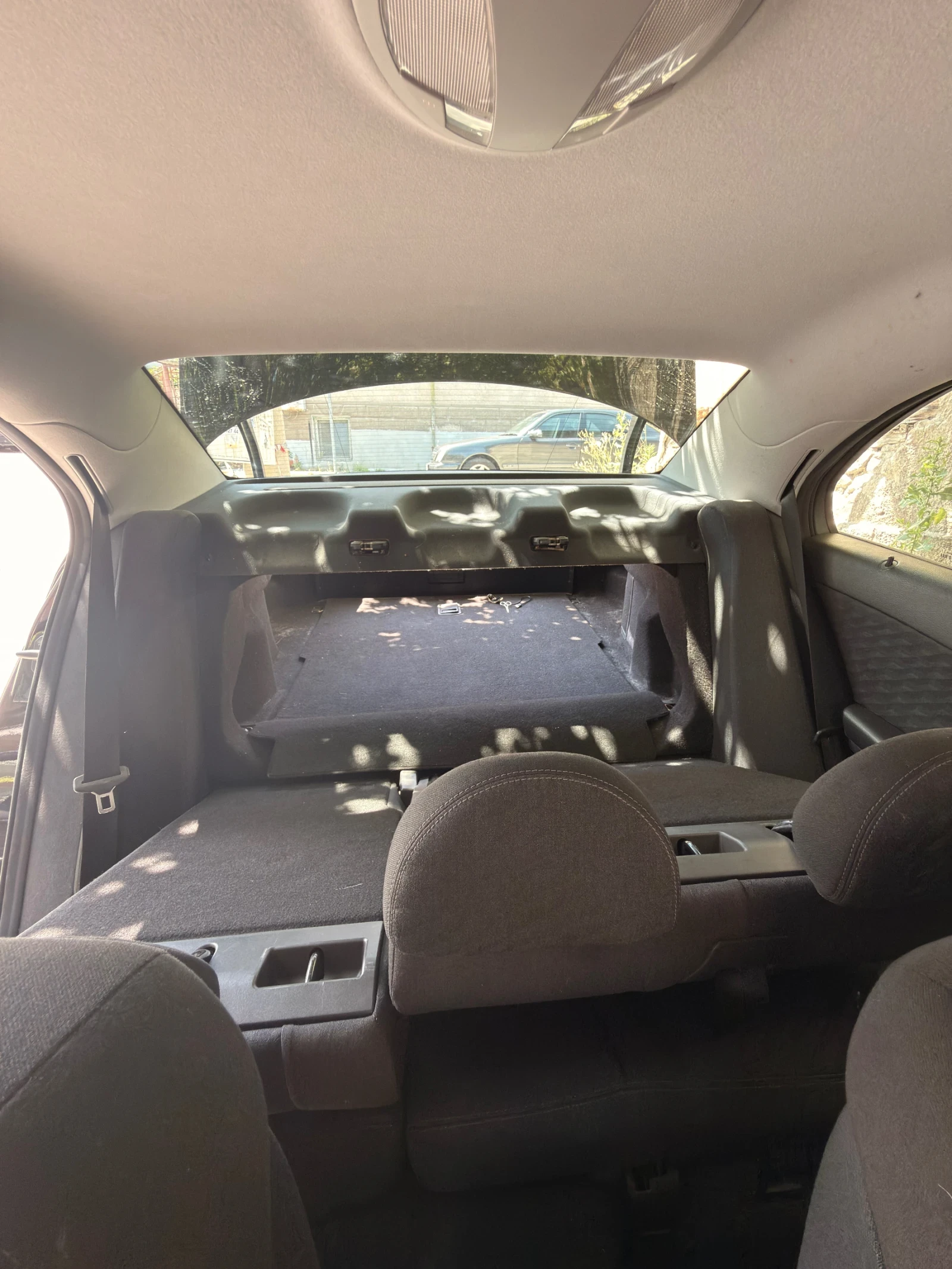Mercedes-Benz E 200, снимка 9 - Автомобили и джипове - 55249754