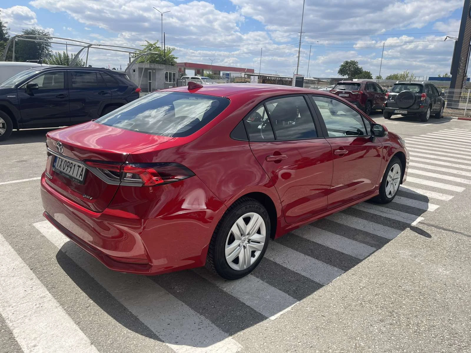 Toyota Corolla 1.8 HEV Comfort, снимка 3 - Автомобили и джипове - 55690604