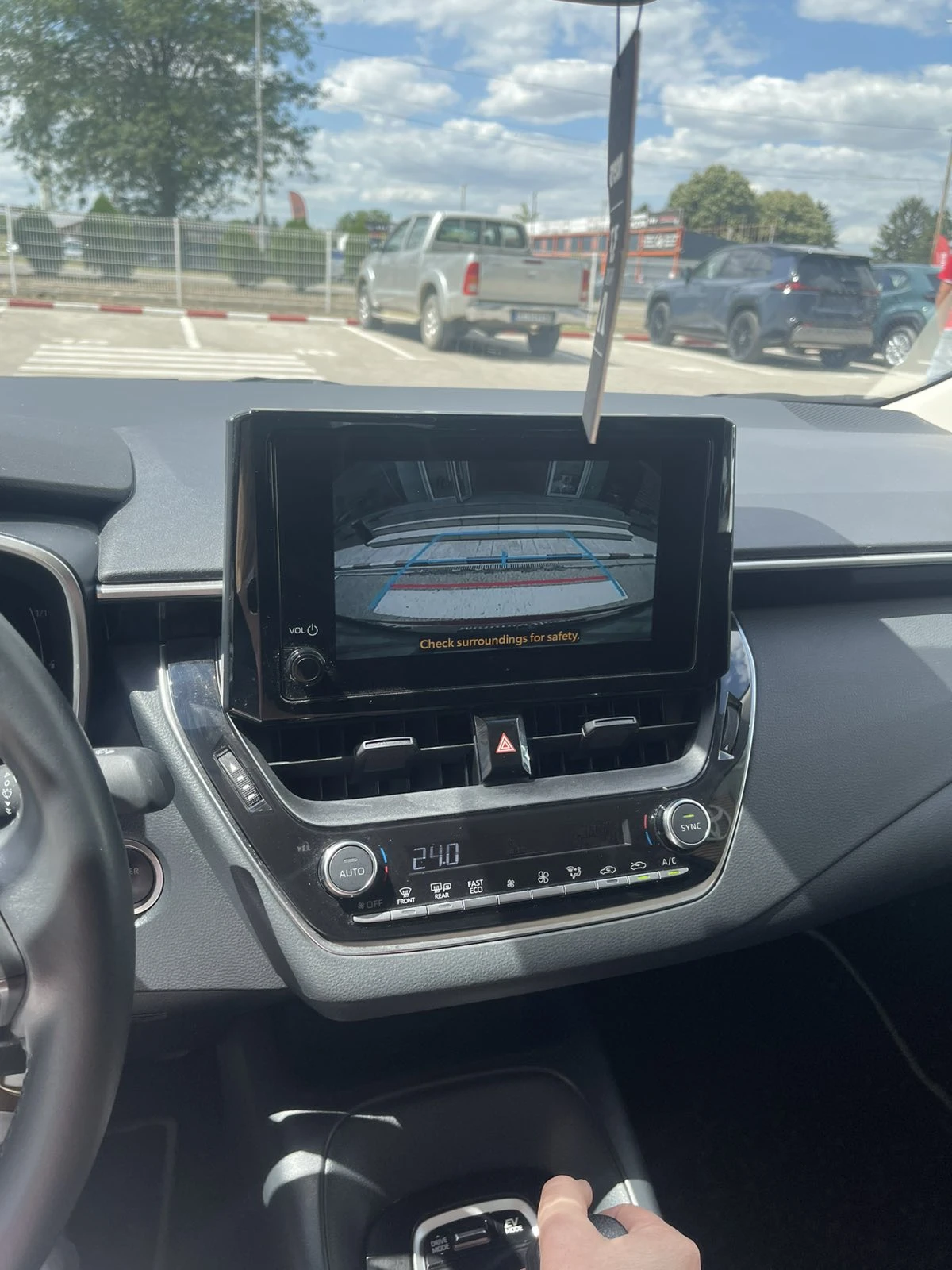 Toyota Corolla 1.8 HEV Comfort, снимка 12 - Автомобили и джипове - 55690604
