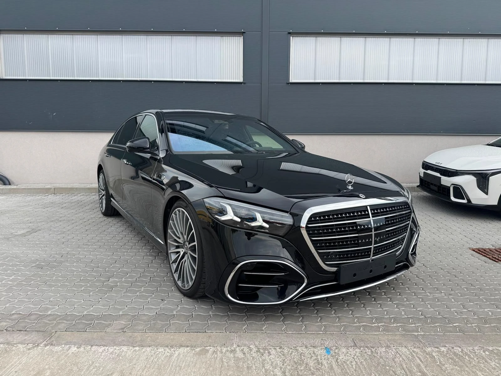 Mercedes-Benz S 580 Long V8 EQBoost 4MATIC AMG-LINE * AIR-BODY CONTROL, снимка 3 - Автомобили и джипове - 55936933