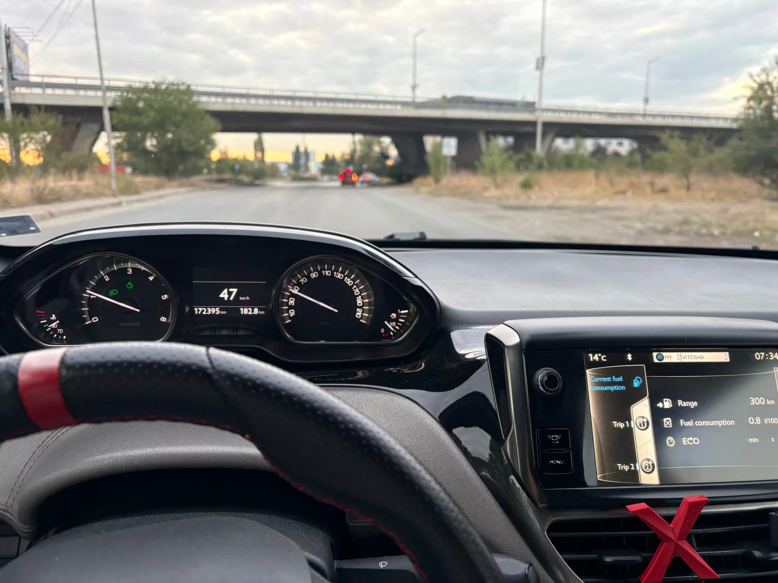 Peugeot 208 XY, снимка 8 - Автомобили и джипове - 56081004