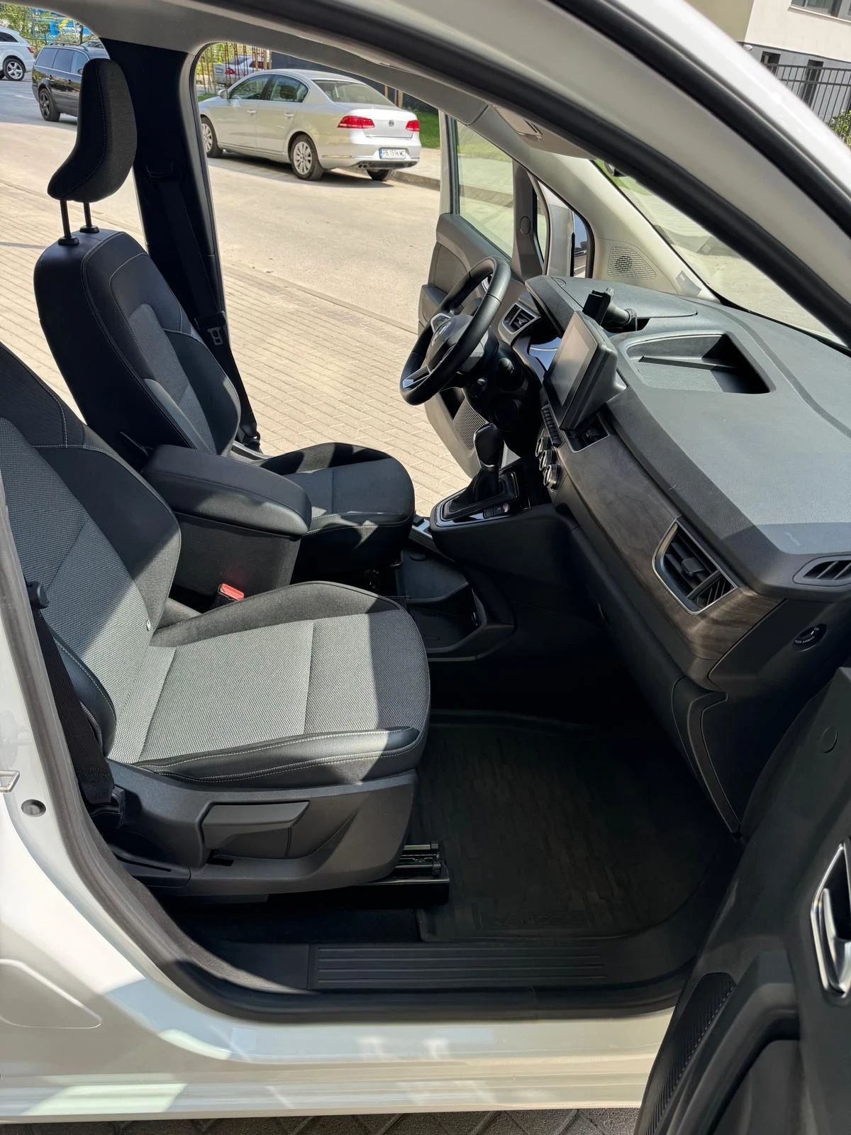 Renault Kangoo, снимка 6 - Автомобили и джипове - 56182463