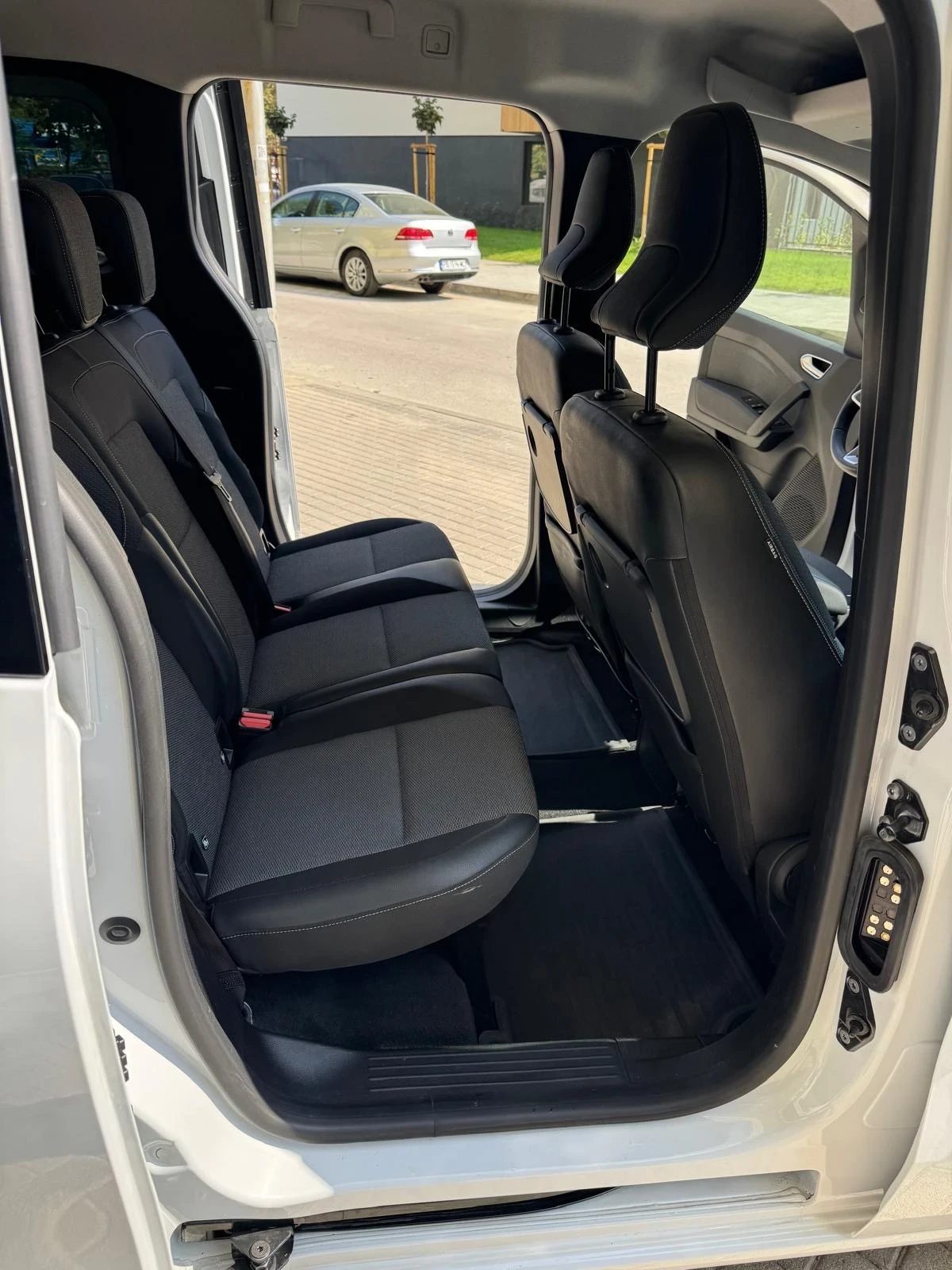 Renault Kangoo, снимка 7 - Автомобили и джипове - 56182463