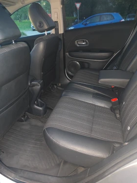 Honda Hr-v 1.5 I-VTEC Executive, панорамен покрив, автоматик - 25000 лв. / 12782.30 € - 22560061 14